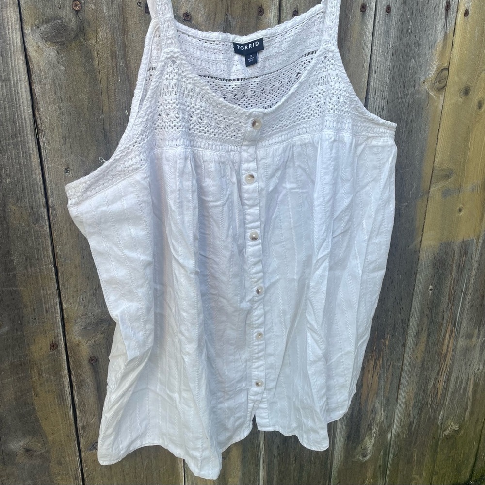 Torrid Embroidered Button Front Tank Sz. 2X - Picture 4 of 16
